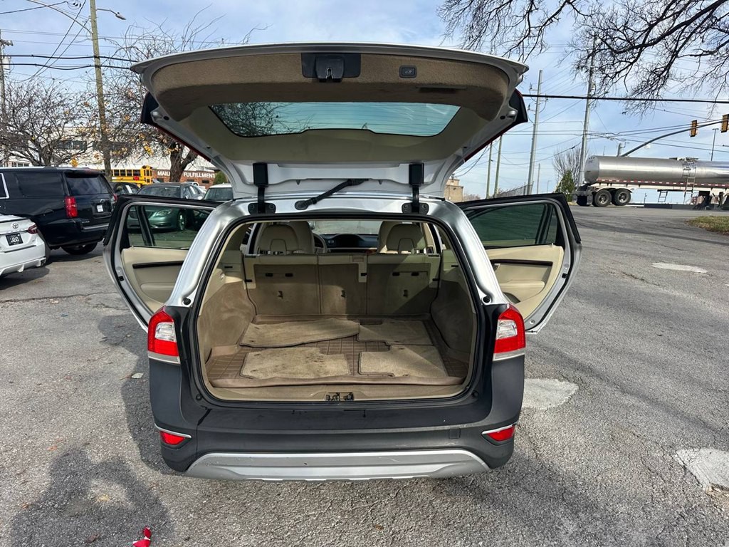 2014 Volvo XC70 Image 13