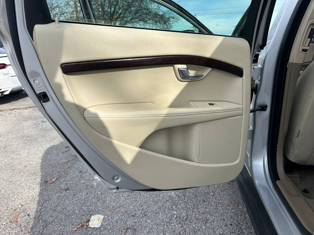 2014 Volvo XC70 Image 18