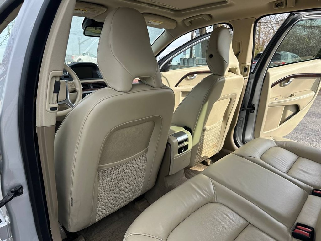 2014 Volvo XC70 Image 19