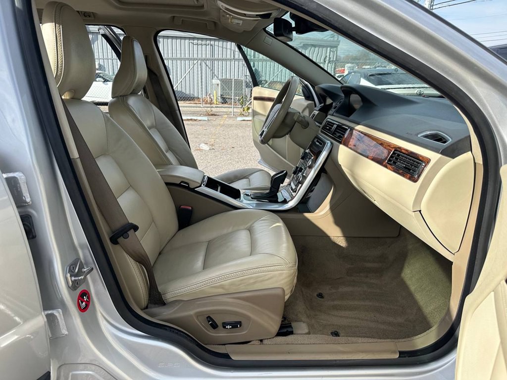 2014 Volvo XC70 Image 24