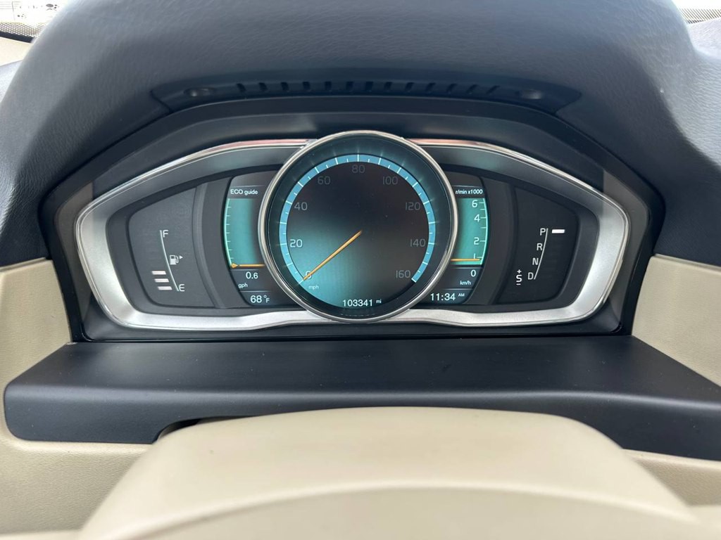 2014 Volvo XC70 Image 34