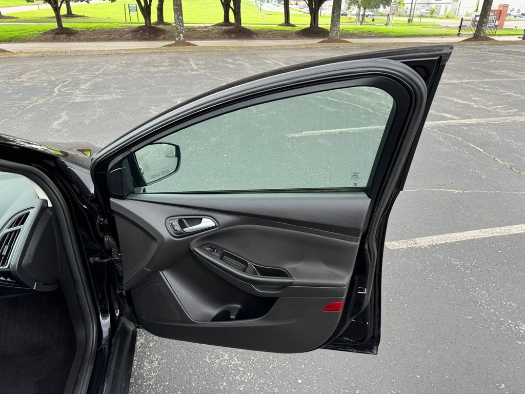 2018 Ford Focus Image 16