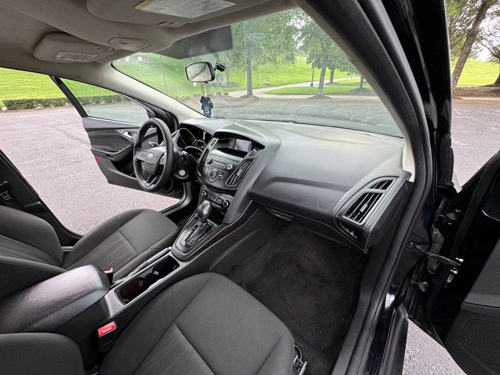 2018 Ford Focus Image 27