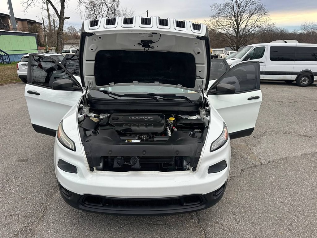 2015 Jeep Cherokee Image 11