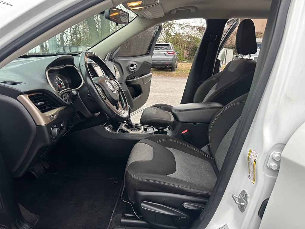 2015 Jeep Cherokee Image 13