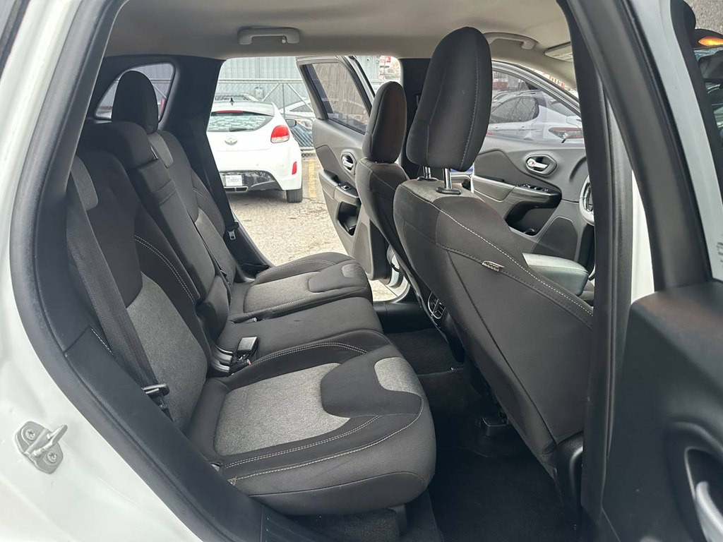 2015 Jeep Cherokee Image 20