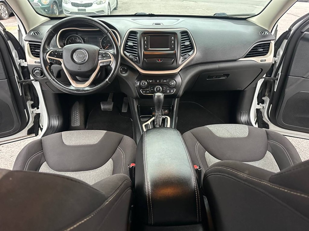 2015 Jeep Cherokee Image 21