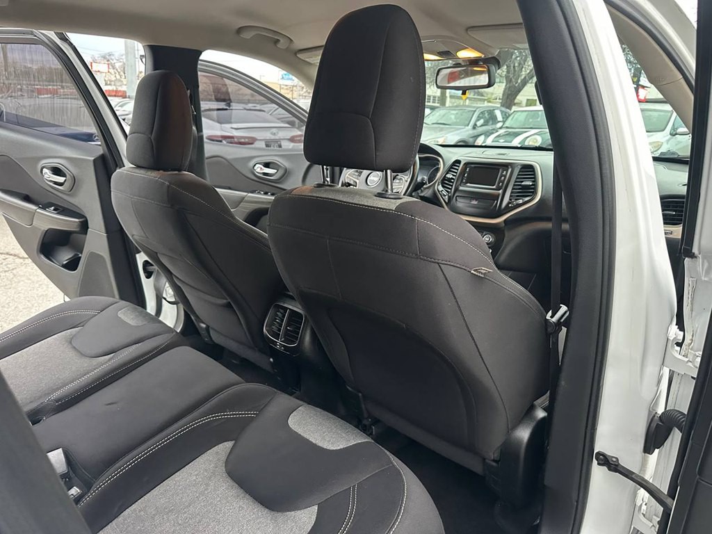 2015 Jeep Cherokee Image 22