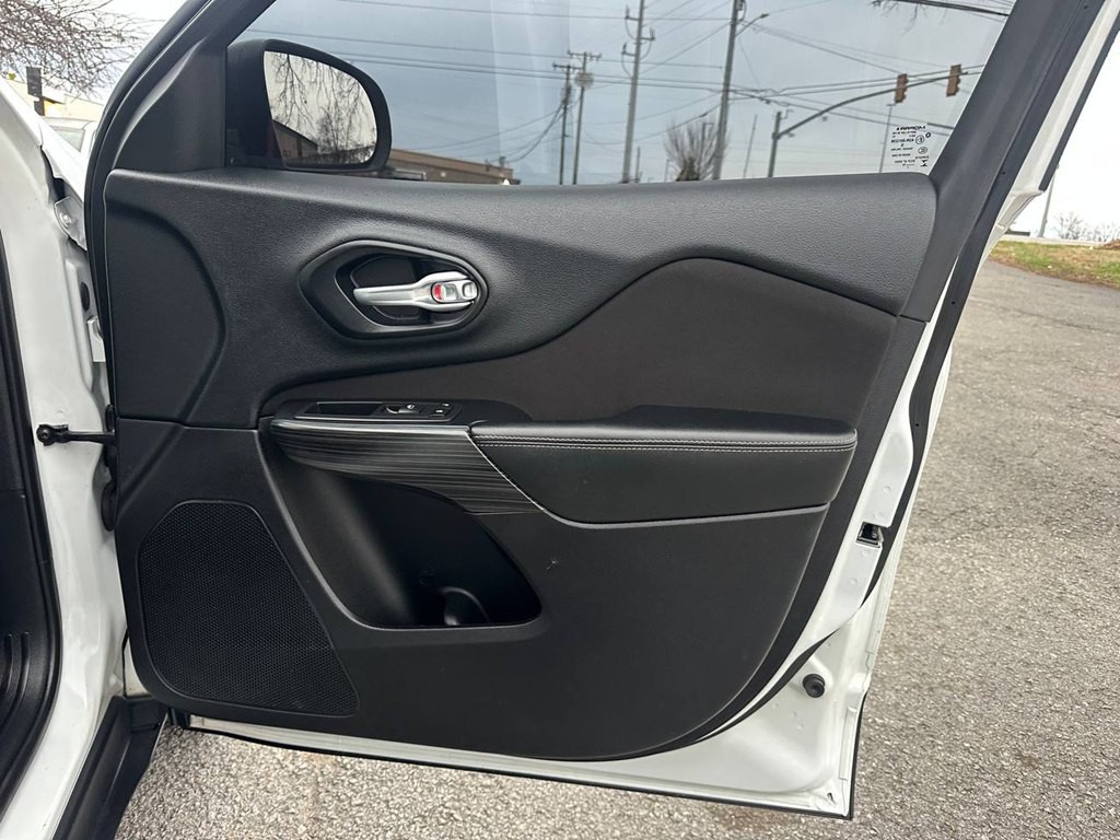 2015 Jeep Cherokee Image 26