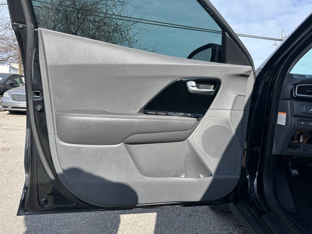 2017 Kia Niro Image 15