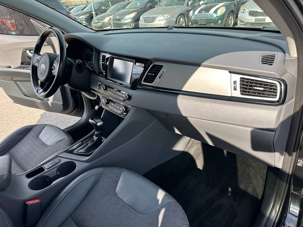2017 Kia Niro Image 25