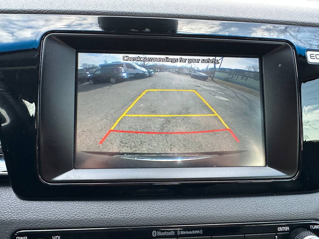 2017 Kia Niro Image 32