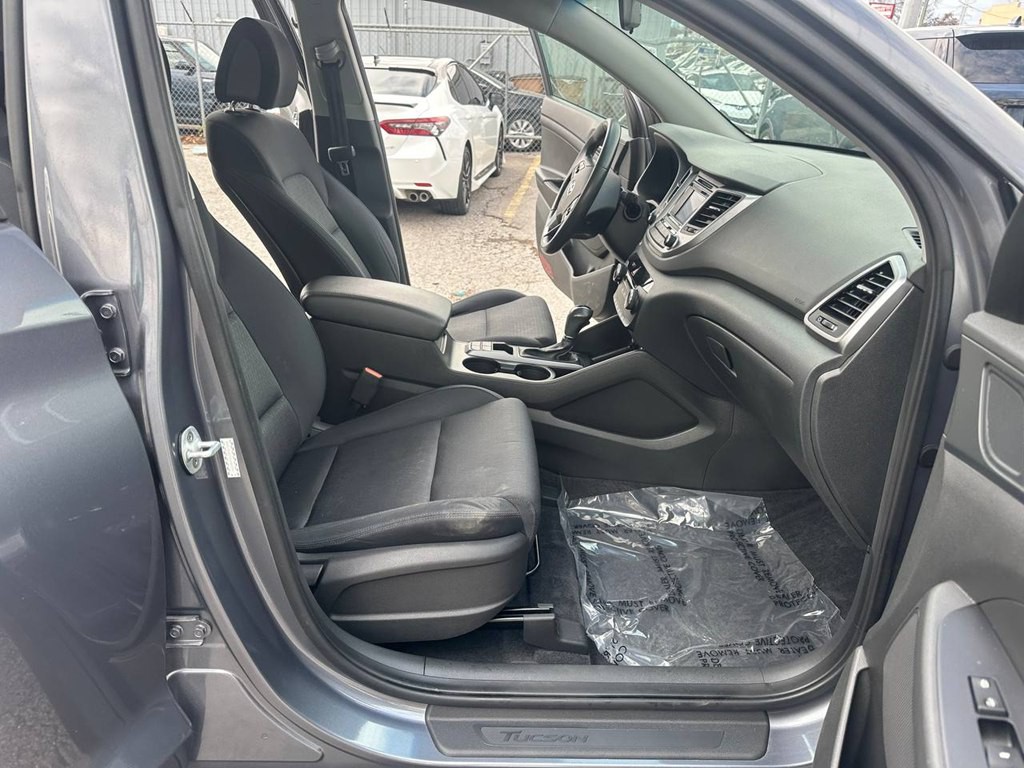 2016 Hyundai Tucson Image 16