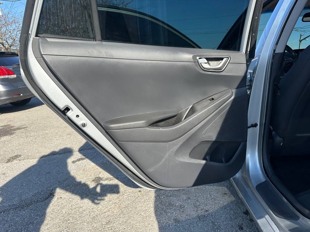 2020 Hyundai Ioniq Image 18