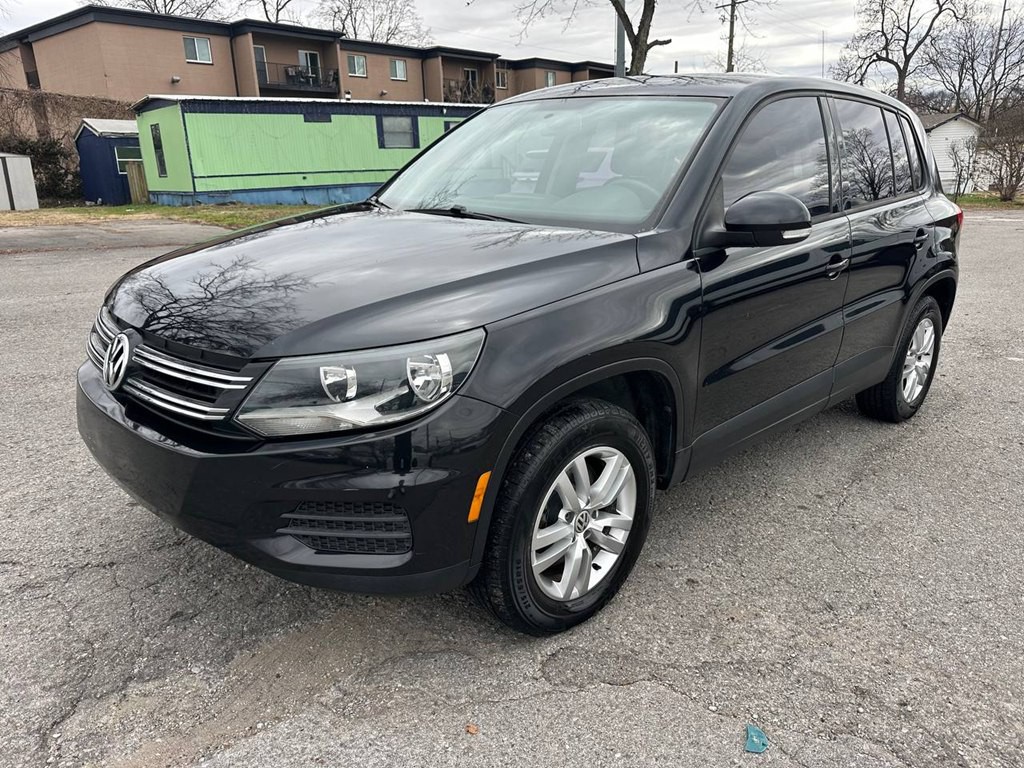 2012 Volkswagen Tiguan Image 2