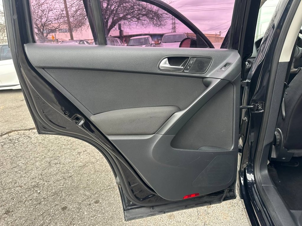 2012 Volkswagen Tiguan Image 19