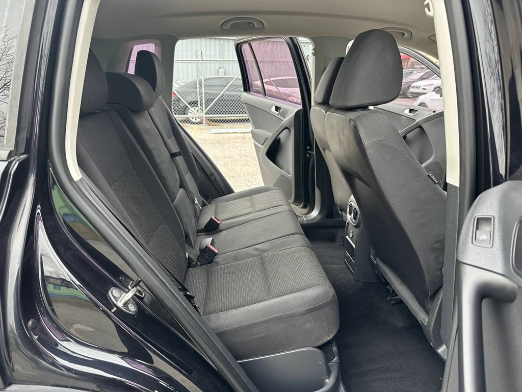 2012 Volkswagen Tiguan Image 21