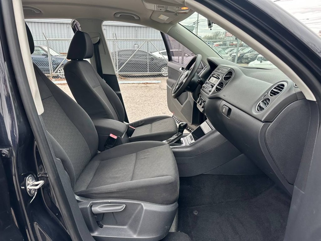 2012 Volkswagen Tiguan Image 24