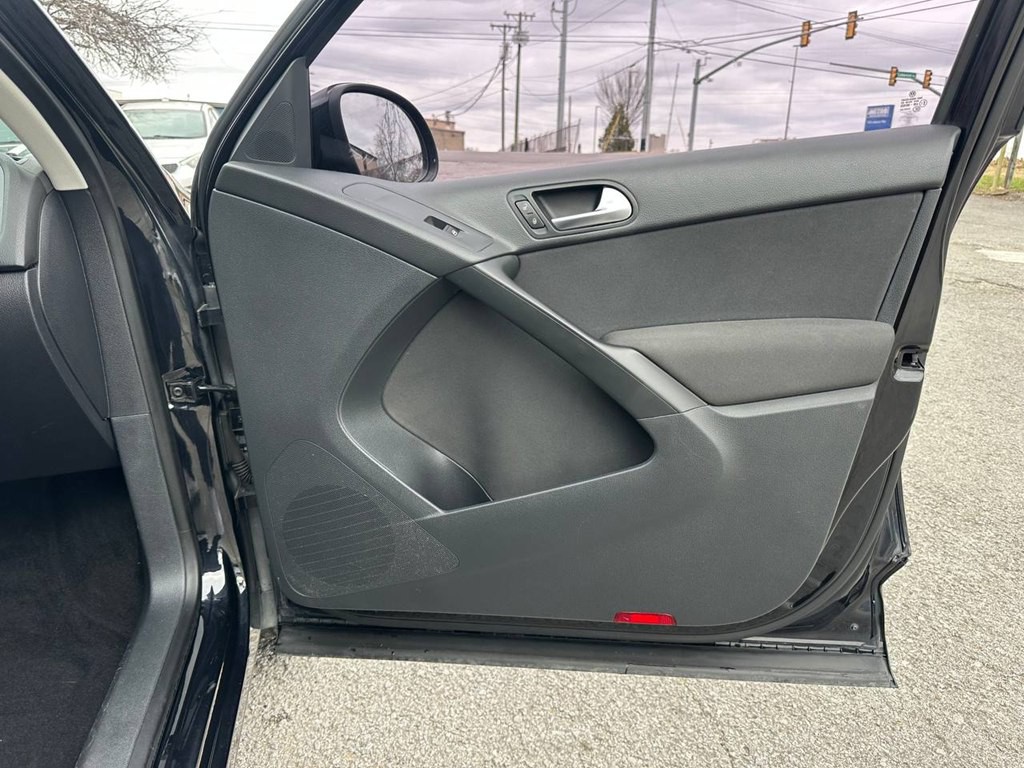 2012 Volkswagen Tiguan Image 26