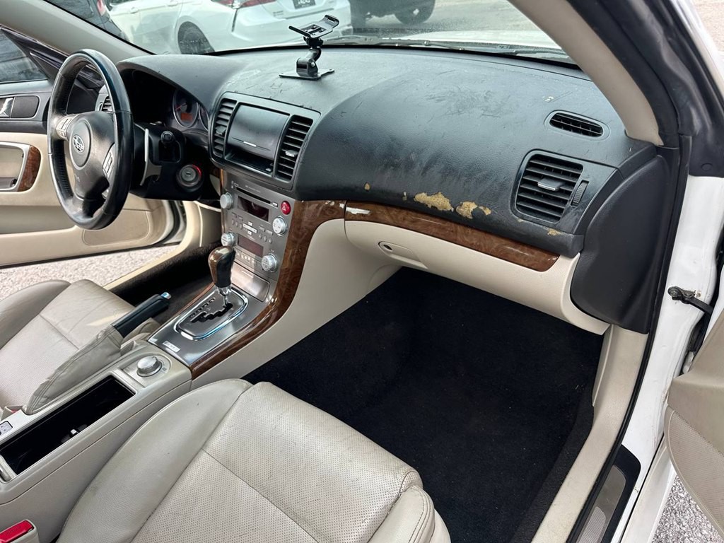 2009 Subaru Legacy Image 25