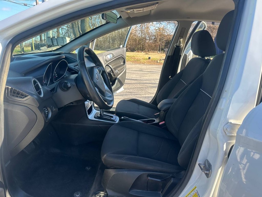 2014 Ford Fiesta Image 13