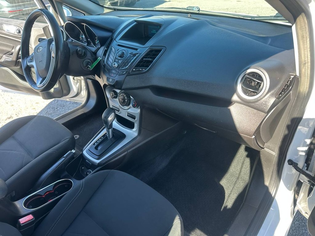 2014 Ford Fiesta Image 23