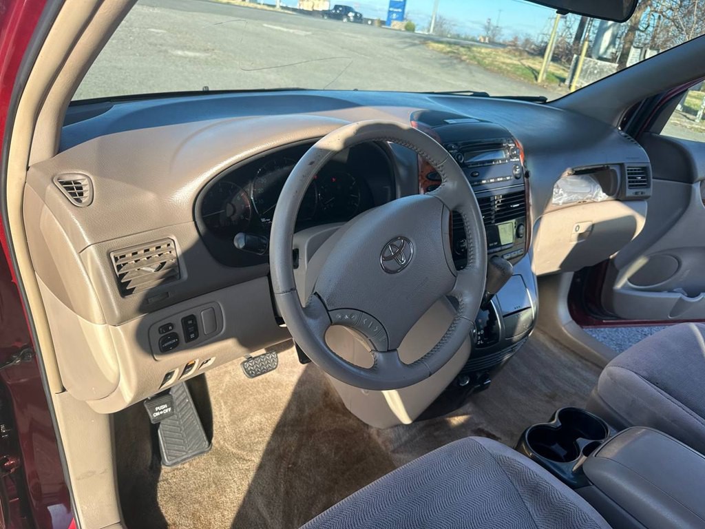 2006 Toyota Sienna Image 18