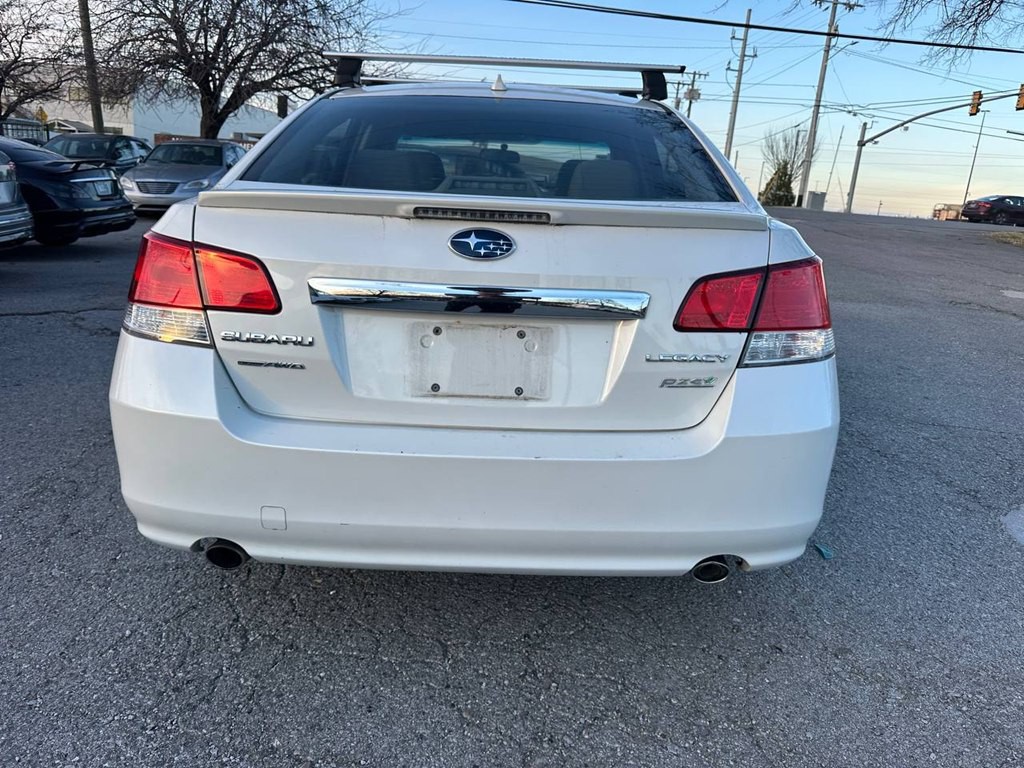 2014 Subaru Legacy Image 7