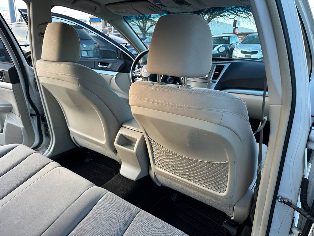 2014 Subaru Legacy Image 18