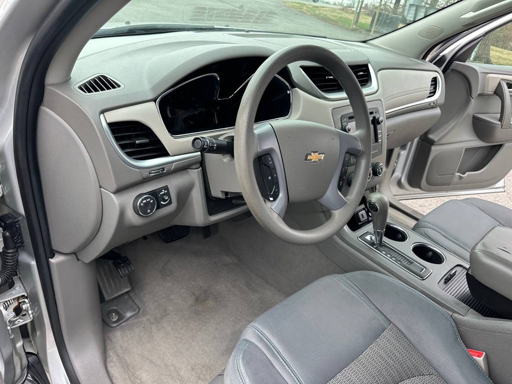 2017 Chevrolet Traverse Image 14