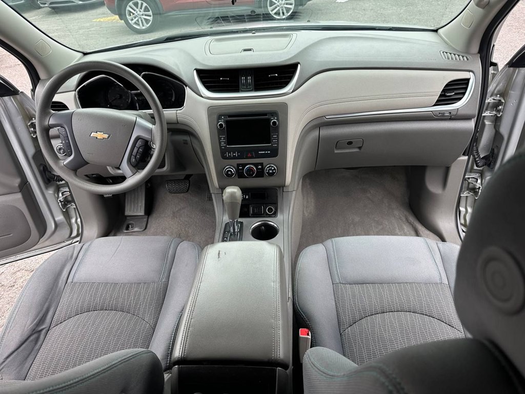 2017 Chevrolet Traverse Image 25