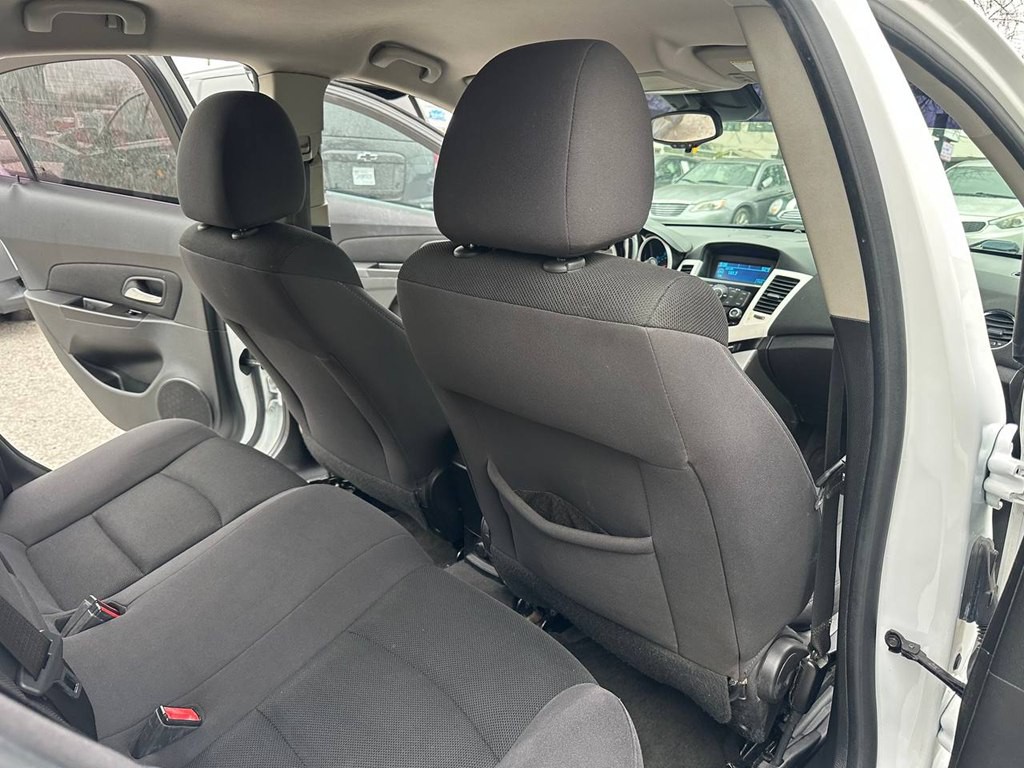 2012 Chevrolet Cruze Image 21