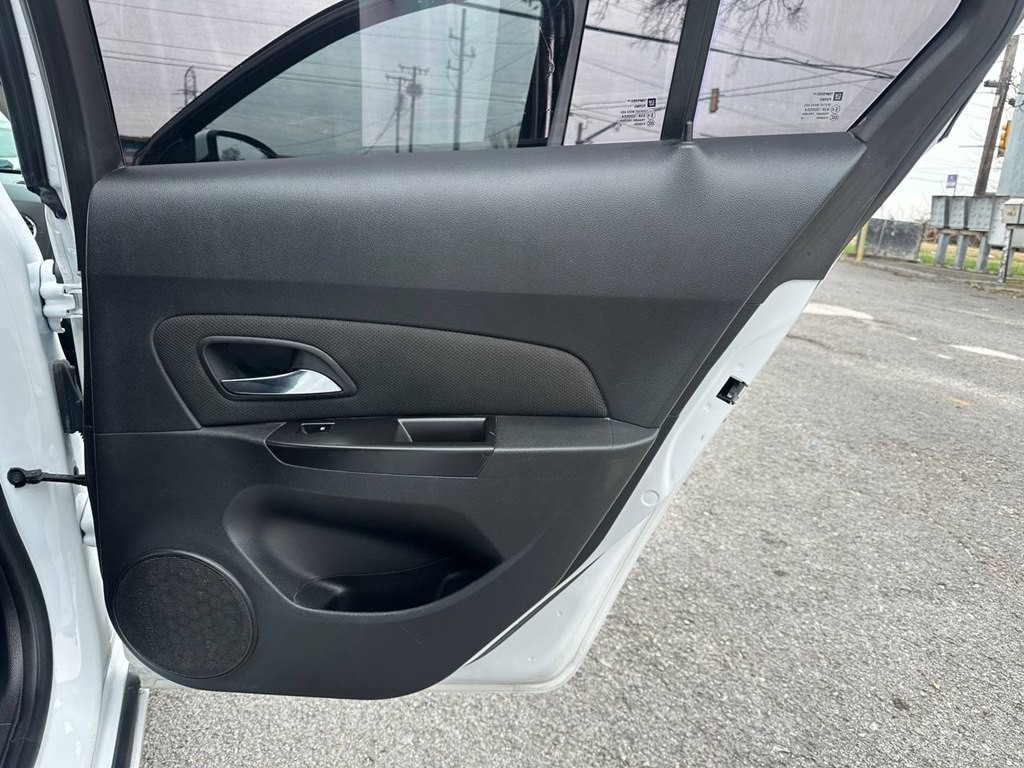 2012 Chevrolet Cruze Image 24