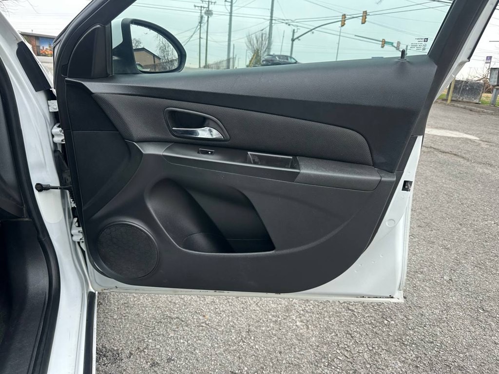 2012 Chevrolet Cruze Image 26