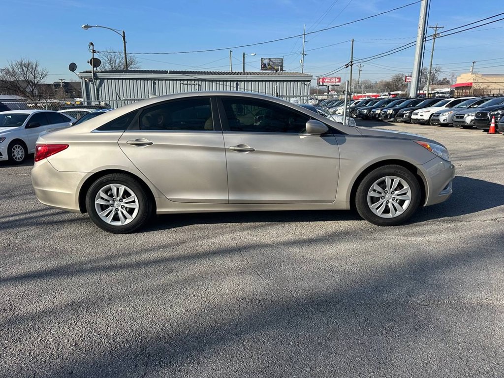 2011 Hyundai Sonata Image 6