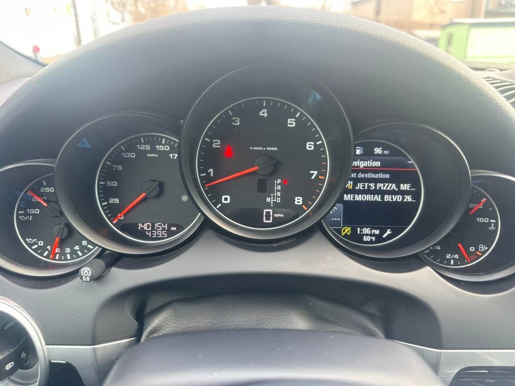 2016 Porsche Cayenne Image 31