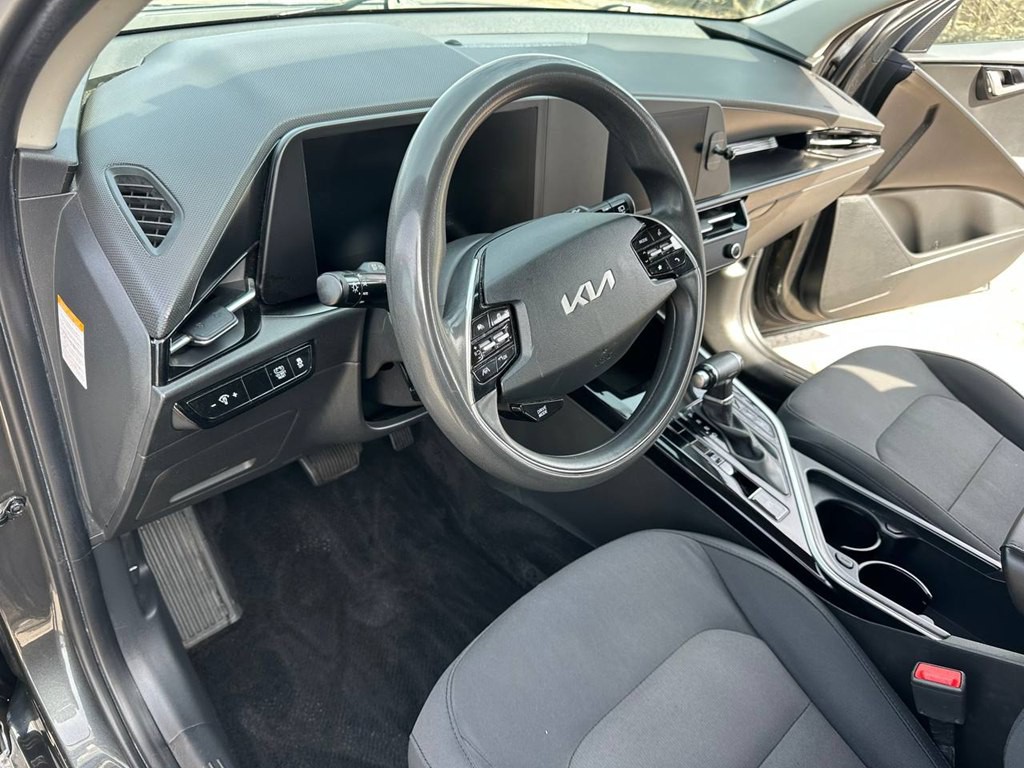 2023 Kia Niro Image 16