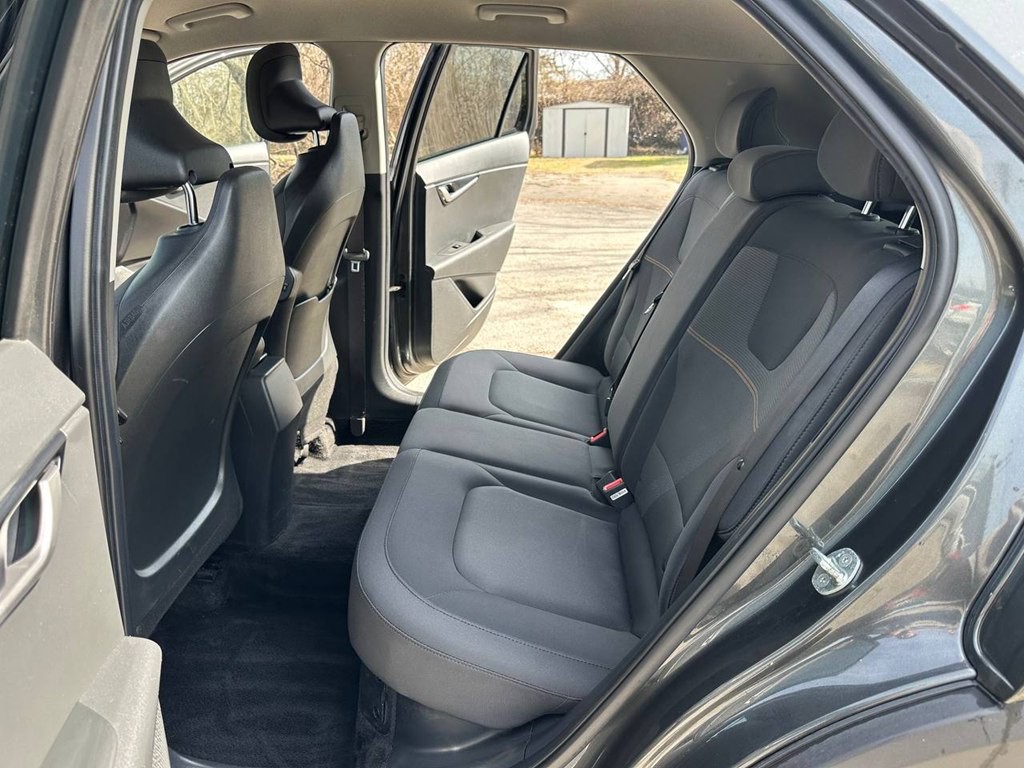 2023 Kia Niro Image 17