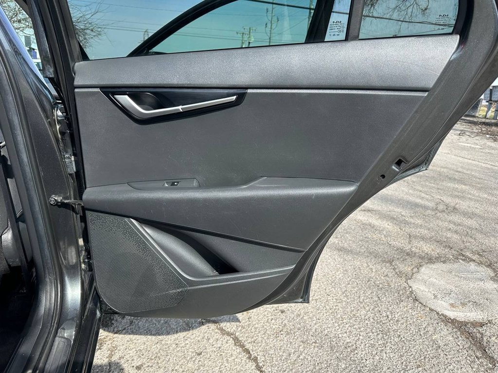 2023 Kia Niro Image 23