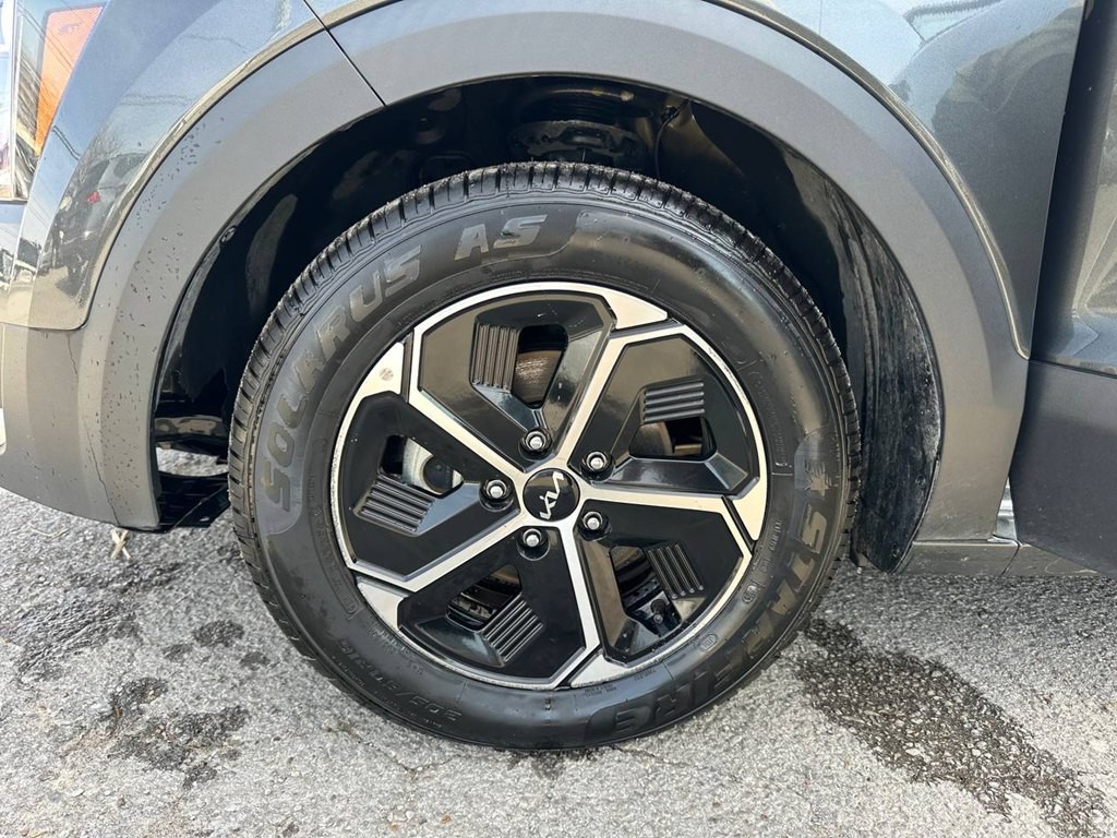 2023 Kia Niro Image 29