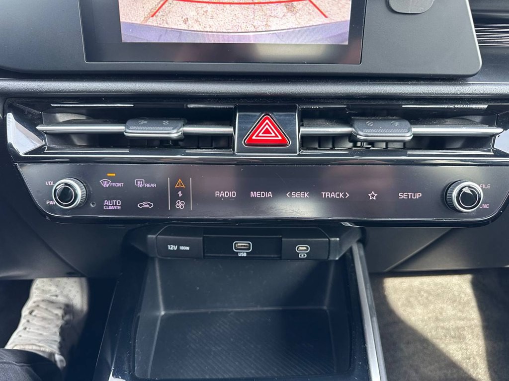 2023 Kia Niro Image 32