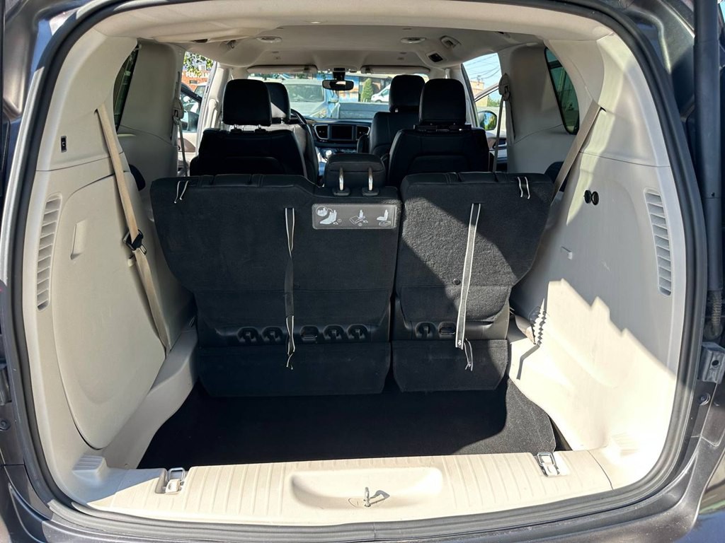 2019 Chrysler Pacifica Image 11