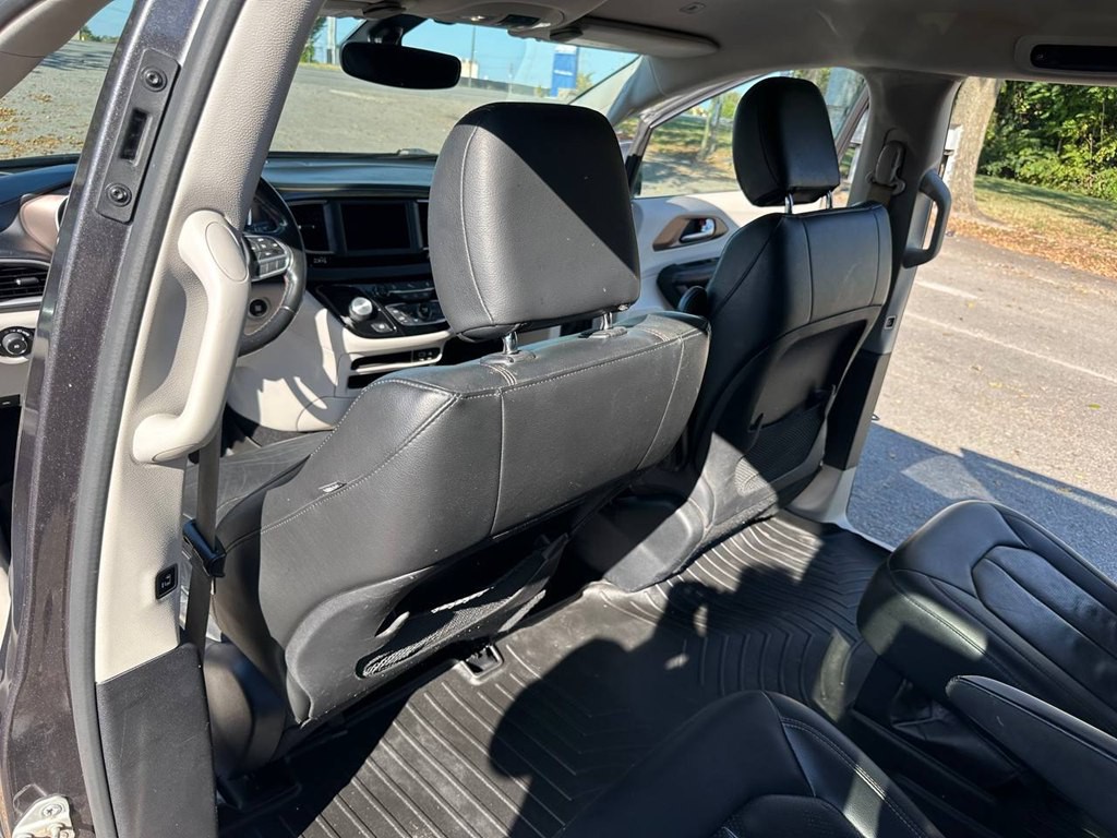 2019 Chrysler Pacifica Image 18