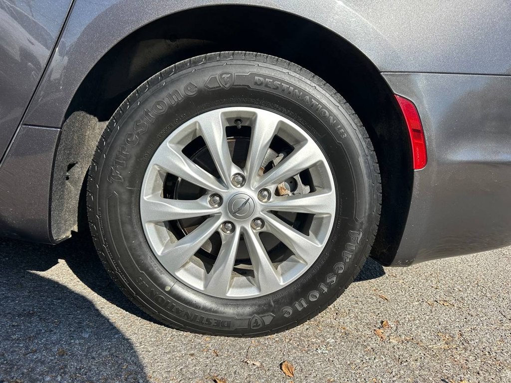 2019 Chrysler Pacifica Image 31