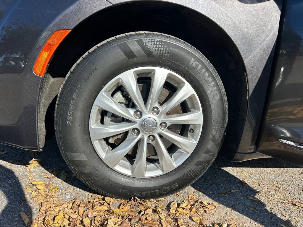 2019 Chrysler Pacifica Image 33