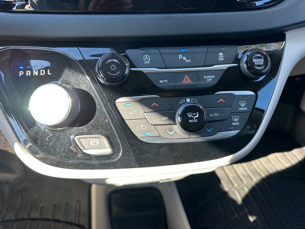 2019 Chrysler Pacifica Image 34