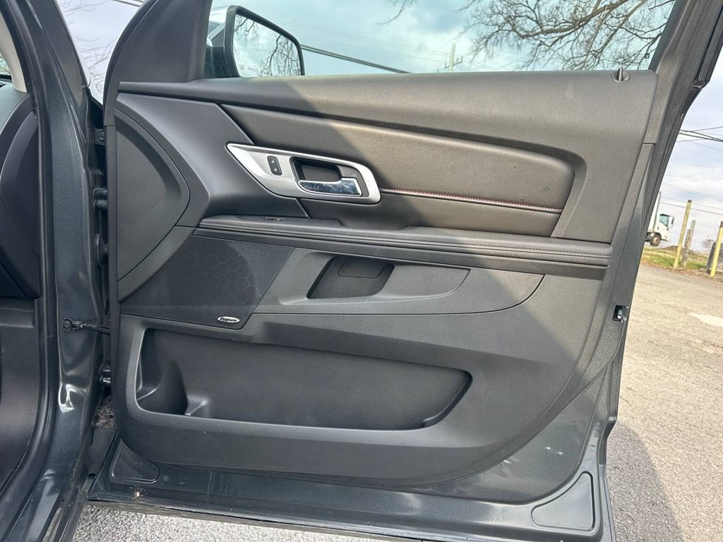 2017 GMC Terrain Image 25