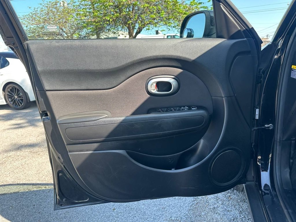 2014 Kia Soul Image 17