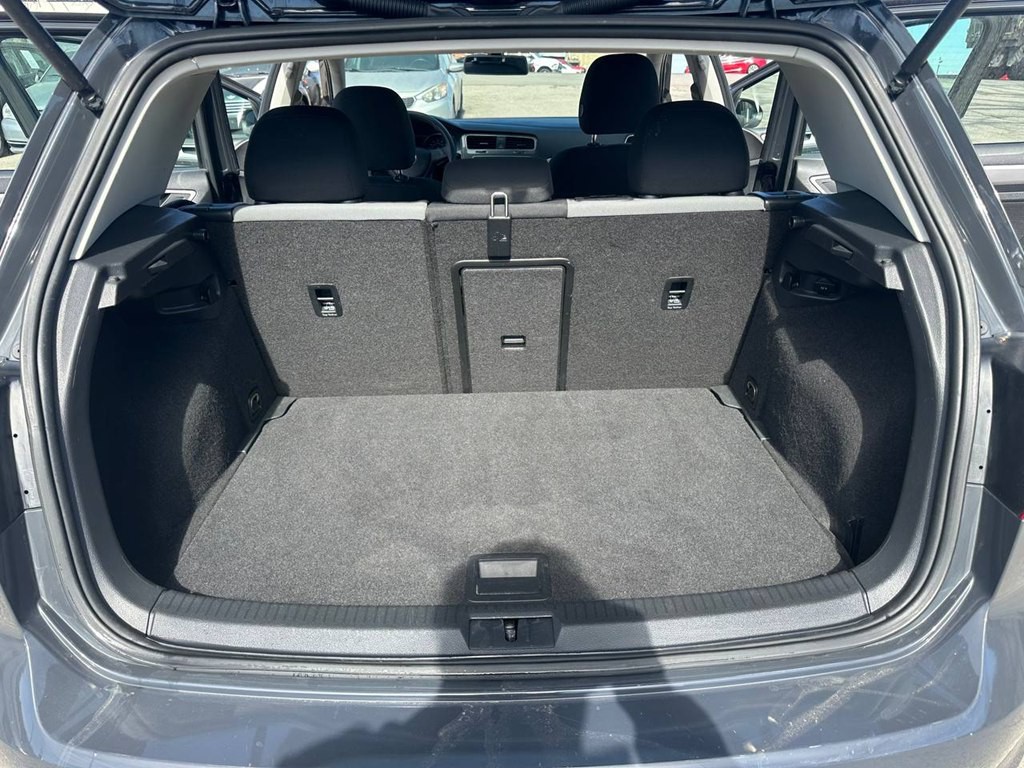 2016 Volkswagen Golf Image 12