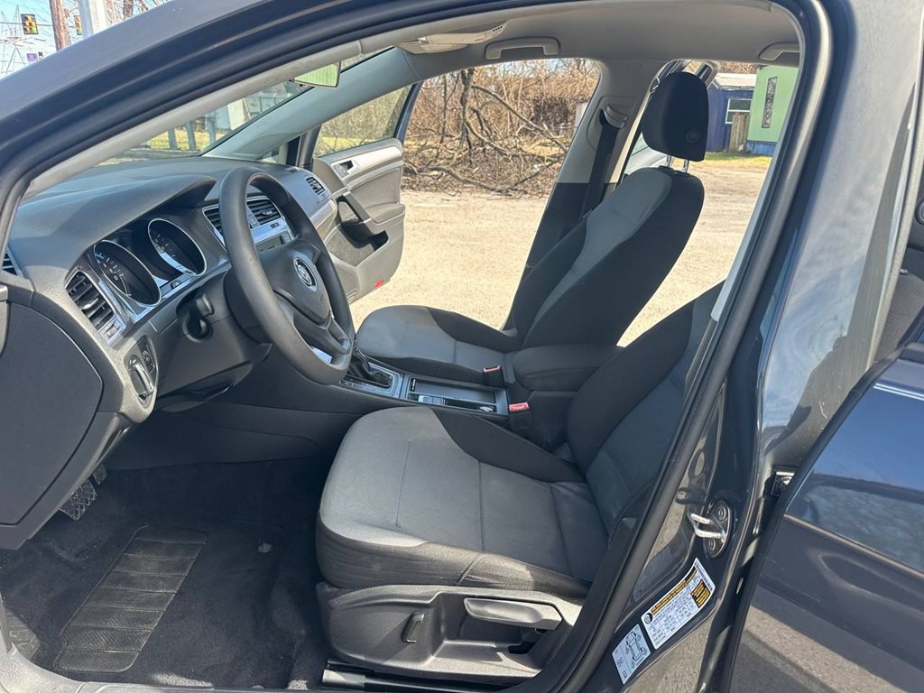 2016 Volkswagen Golf Image 13